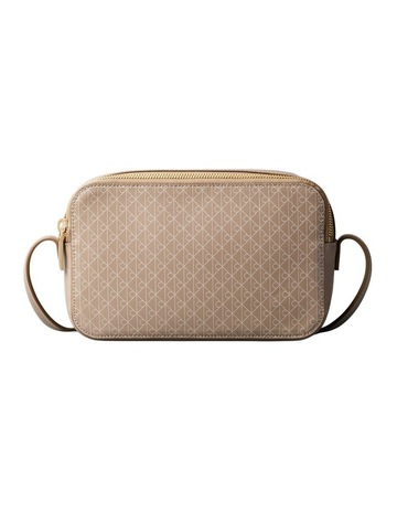 Desert Taupe AOP colour