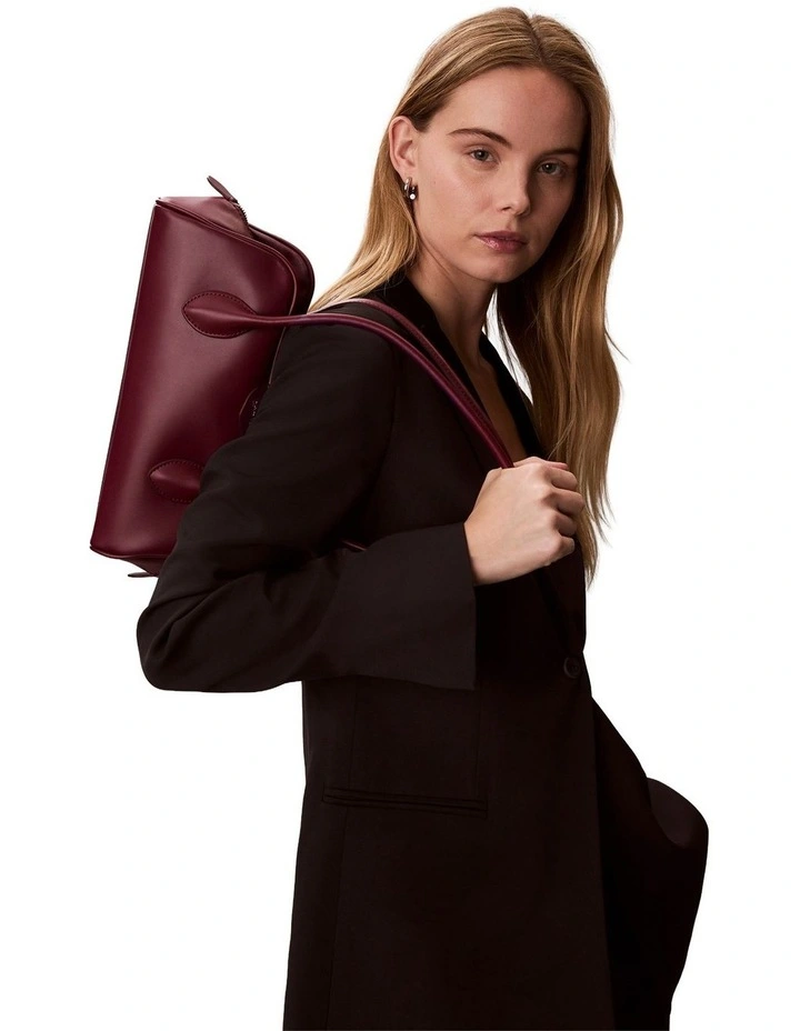 Emblem Trio Shoulder Bag in Alluring Pink image 5