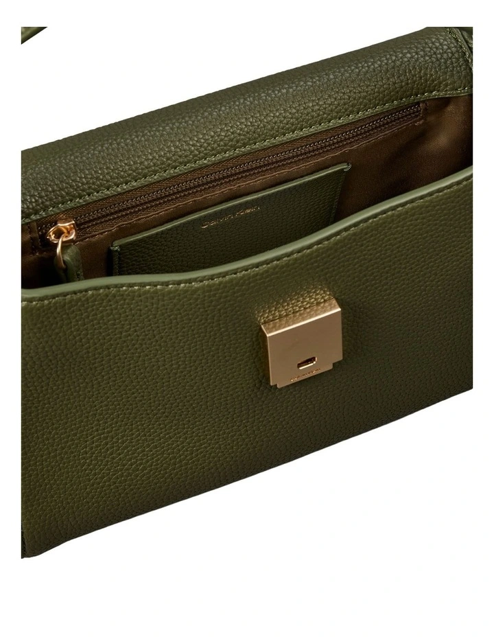 Emblem Hardware Pebble Shoulder Bag in Green image 4