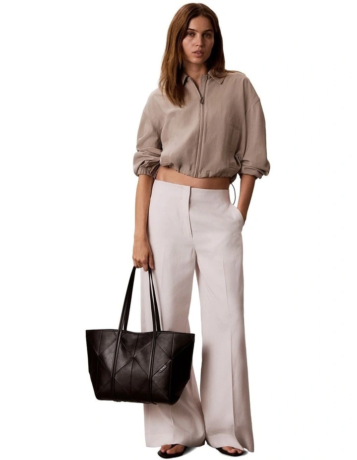 Woven Tote Bag in Black image 4