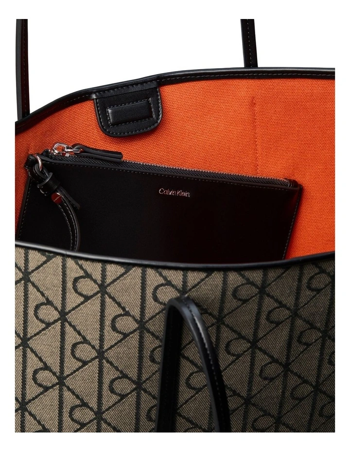 Emblem Aop Tote Bag in Grey image 3
