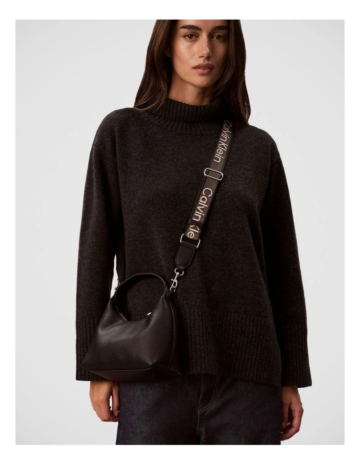 Webbing Crossbody Bag in Delicioso image 5
