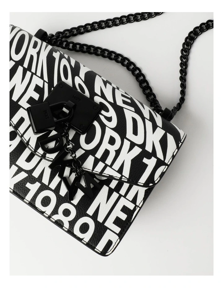 Elissa Shoulder Bag in Black image 3