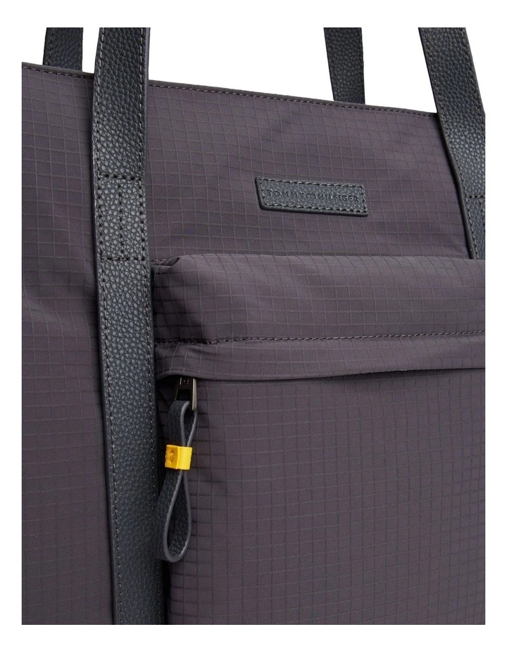 Popette Soft Shoulder Bag in Black image 4