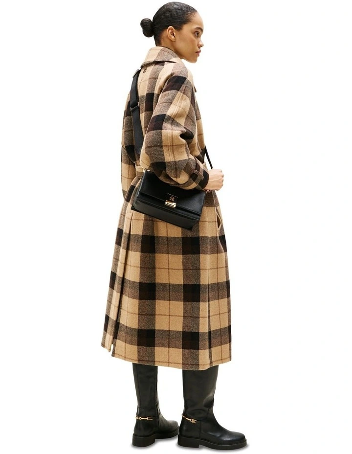 Pebble Grain Crossbody Bag in Black image 5