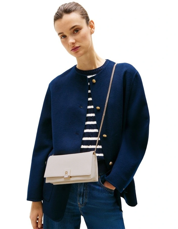 Her Chain Crossbody Bag in Cream image 2