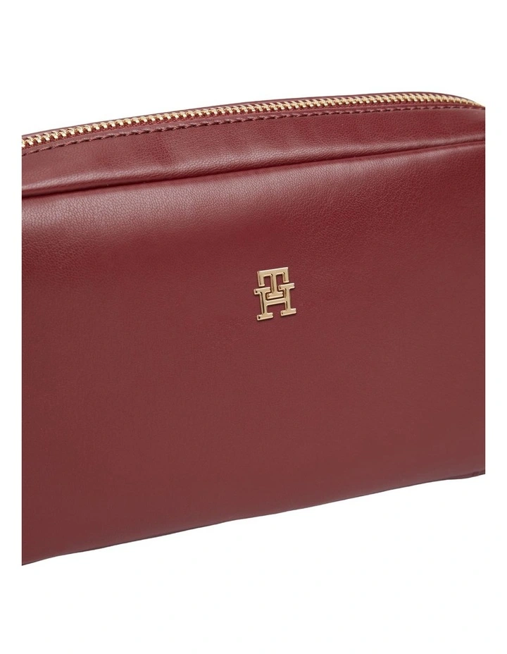 Essential Crossbody Bag in Red image 4