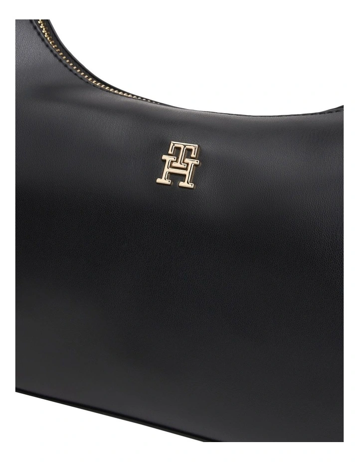 Essential Shoulder Bag in Black image 4
