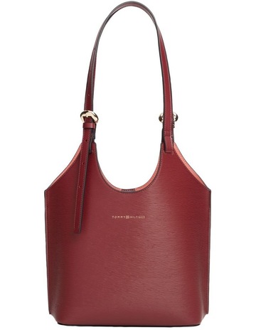 VELVET MAROON colour