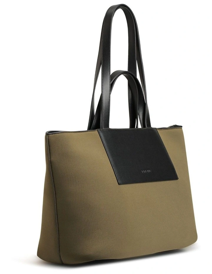 The Blake Tote Bag in Moss image 3