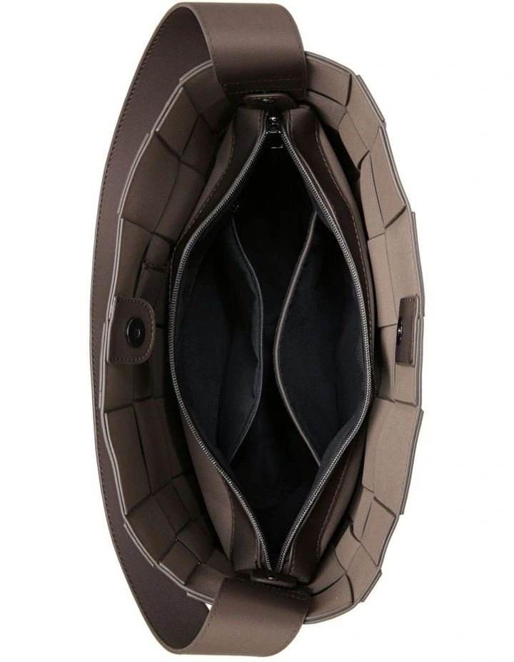 The Scarlett Shoulder Bag in Cocoa image 3