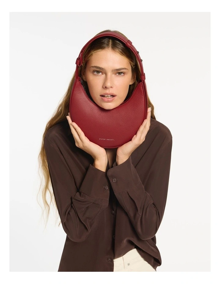 Kind Of Magic Shoulder Bag in Rouge image 5