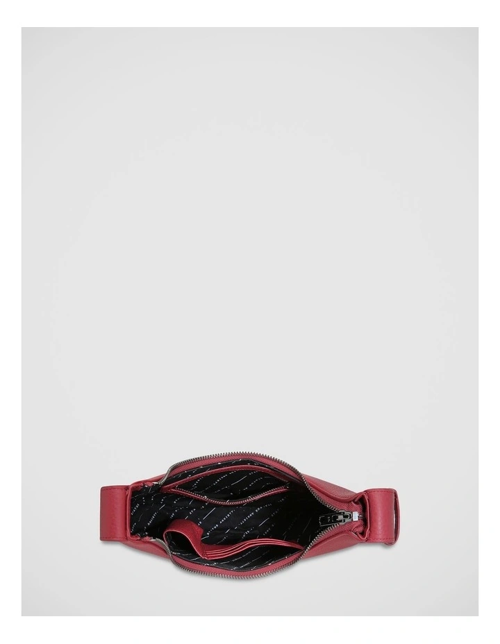 Kind Of Magic Shoulder Bag in Rouge image 7