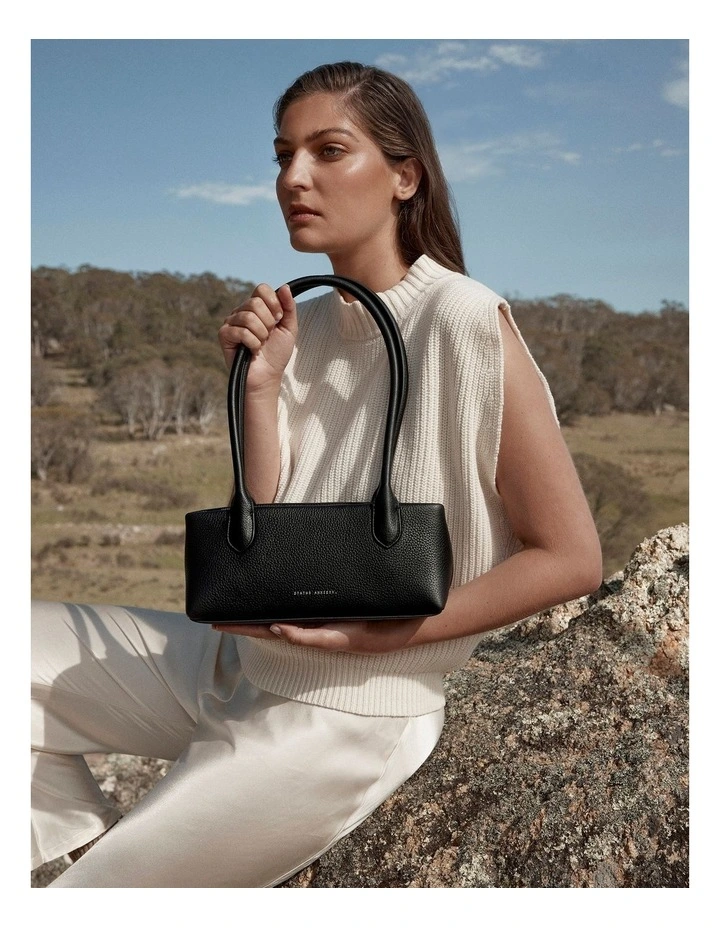 The Lost Shoulder Bag in Black image 7