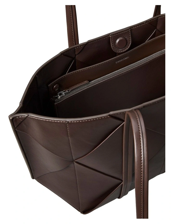 Woven Tote Bag in Delicioso image 3