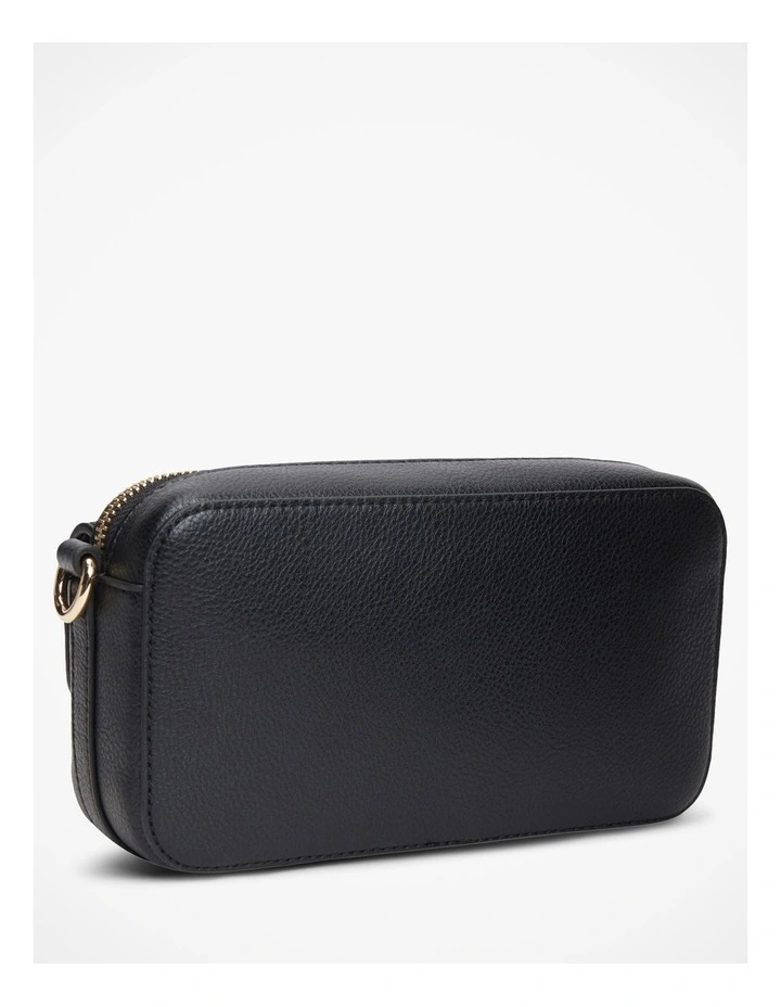 Hilfiger Icon Crossbody Camera Bag in Black image 5