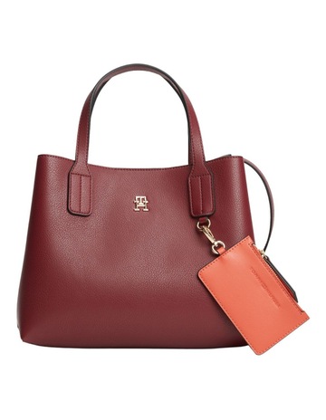 VELVET MAROON colour