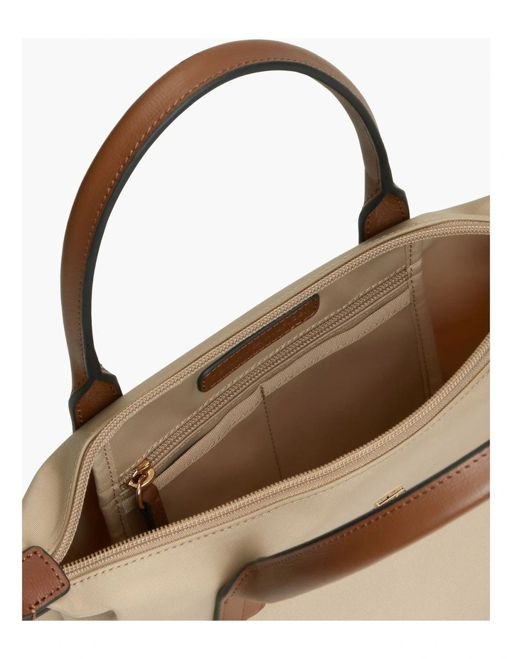 Popette Crossbody Tote Bag in Beige image 5