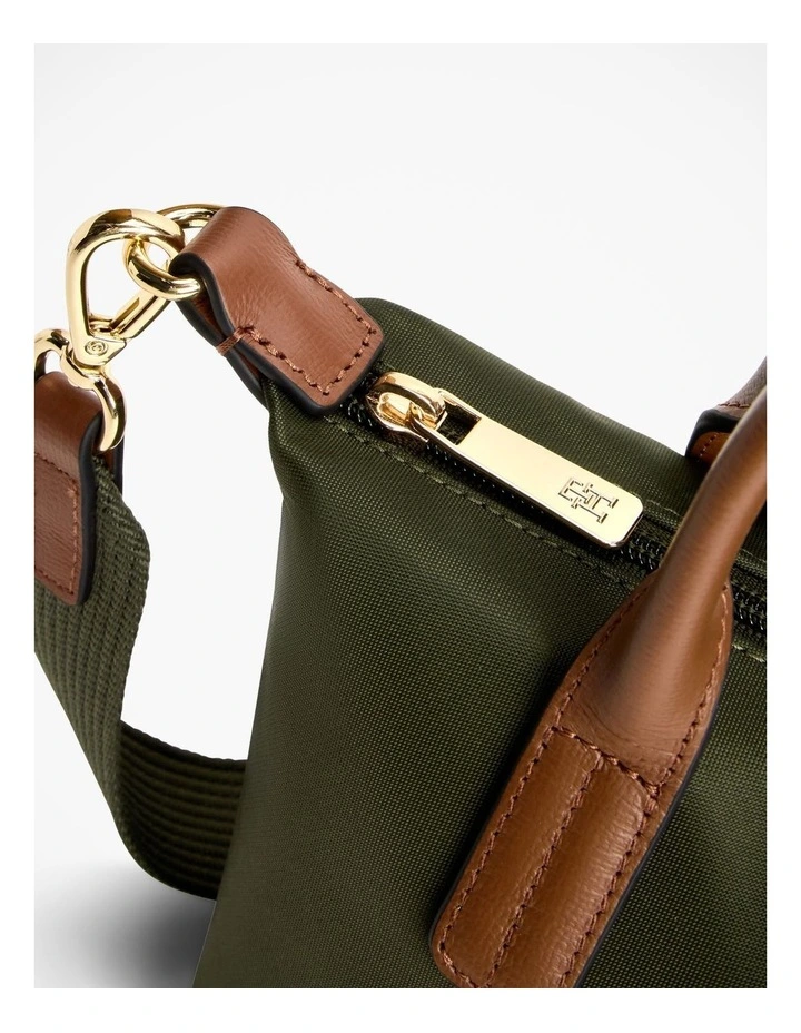 Popette Crossbody Tote Bag in Green image 2