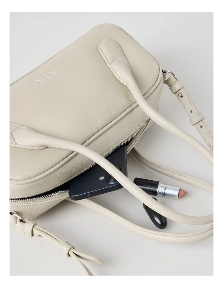 Naomi Shoulder Bag in Script image 4