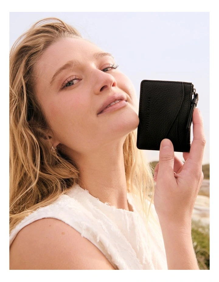 Hearts Still Beating Credit Card Holder in Black image 2