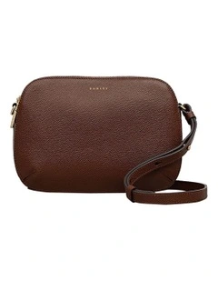 Dukes Place Texture Medium Crossbody Bag in Chocolate