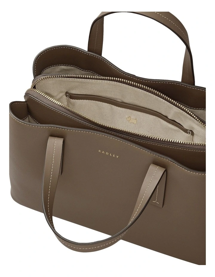 Dukes Place Faux Croc Tote Bag in Coffee image 5