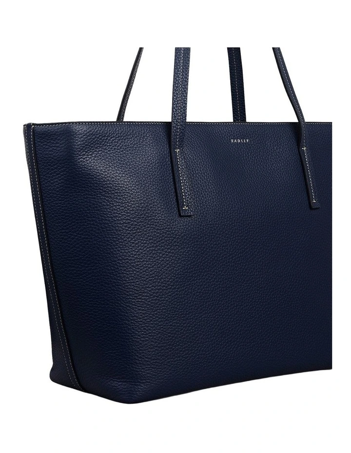 Dukes Place Icon Large Tote Bag in Naval image 3