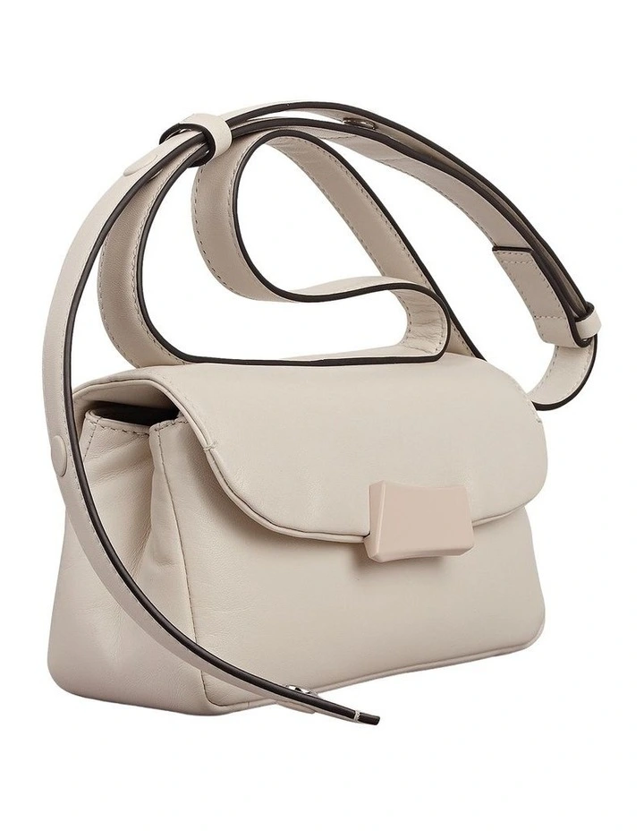 The Belsize Puffy Small Shoulder Bag in Salt image 4