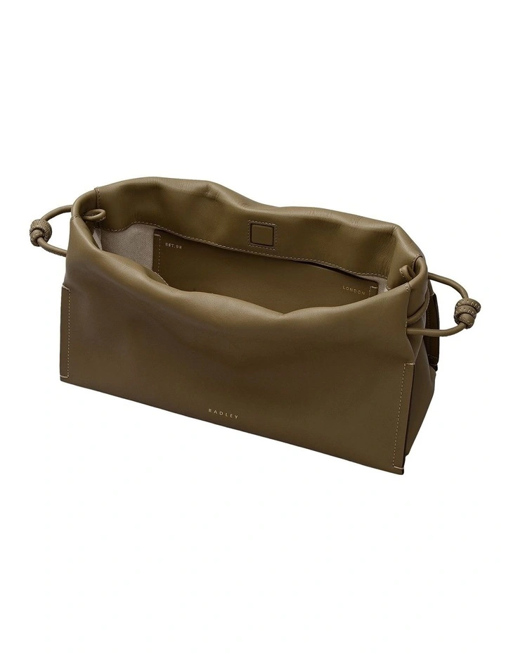 The Roxburgh Medium Shoulder Bag in Acorn image 4
