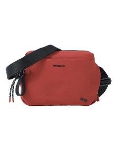 Kosho Medium Crossbody Bag in Dahlia Red