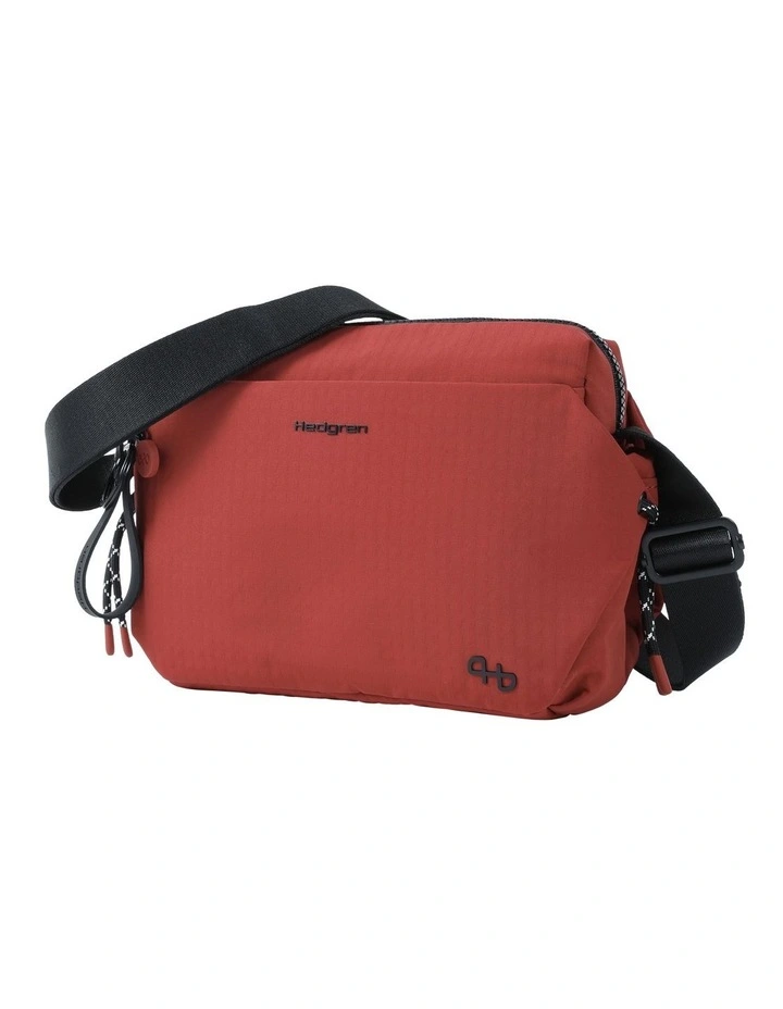 Kosho Medium Crossbody Bag in Dahlia Red image 2