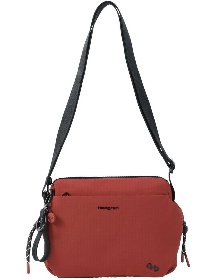 Kosho Medium Crossbody Bag in Dahlia Red image 6