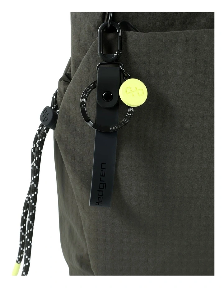 Makoto Square Crossbody Bag in Green image 4