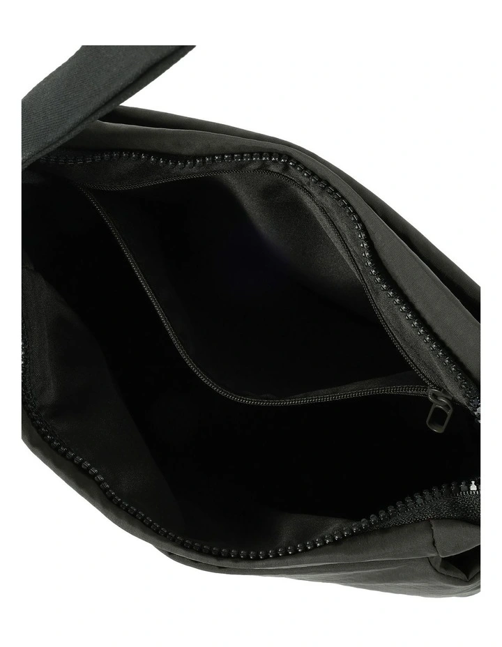 Makoto Square Crossbody Bag in Green image 5