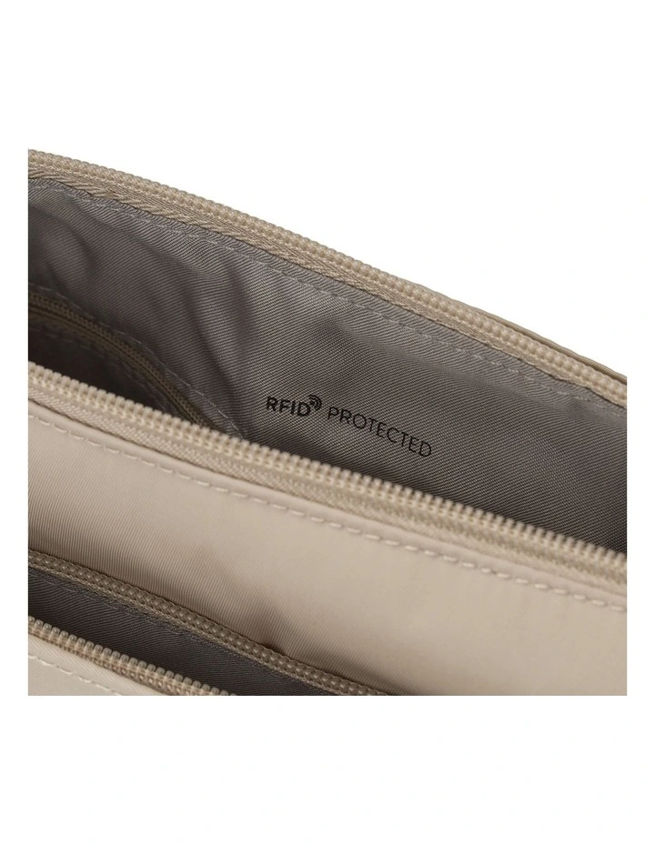 Eye Crossbody Bag in Cashmere Beige image 5