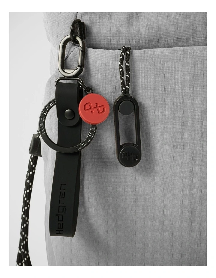 Makoto Crossbody Bag in Beige image 4