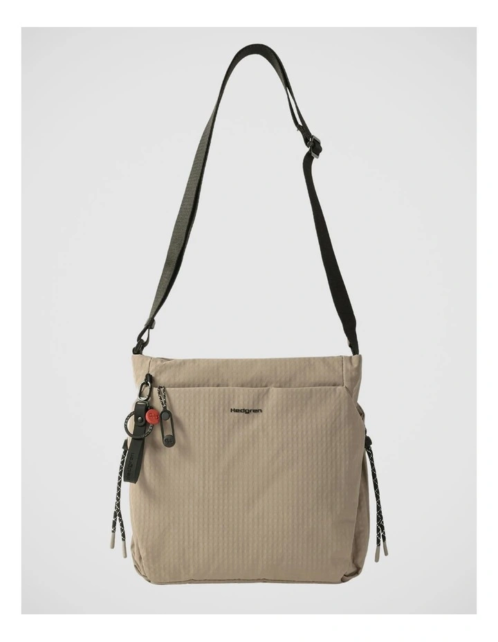 Makoto Crossbody Bag in Beige image 6