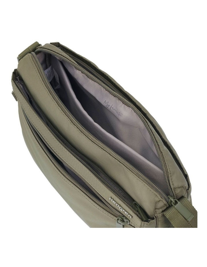 hedgren eye m crossbody bag