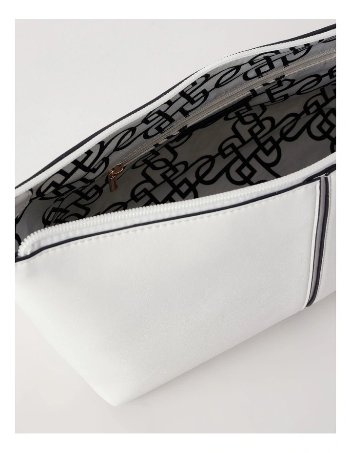 Dianne Crossbody Bag in White image 7