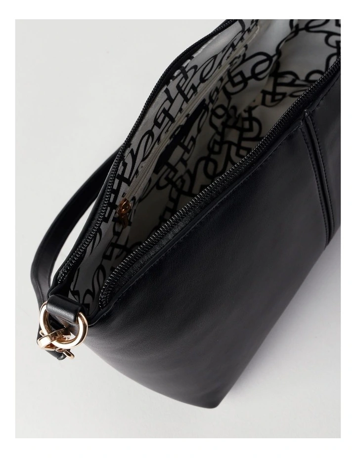 Dianne Crossbody Bag in Black image 7
