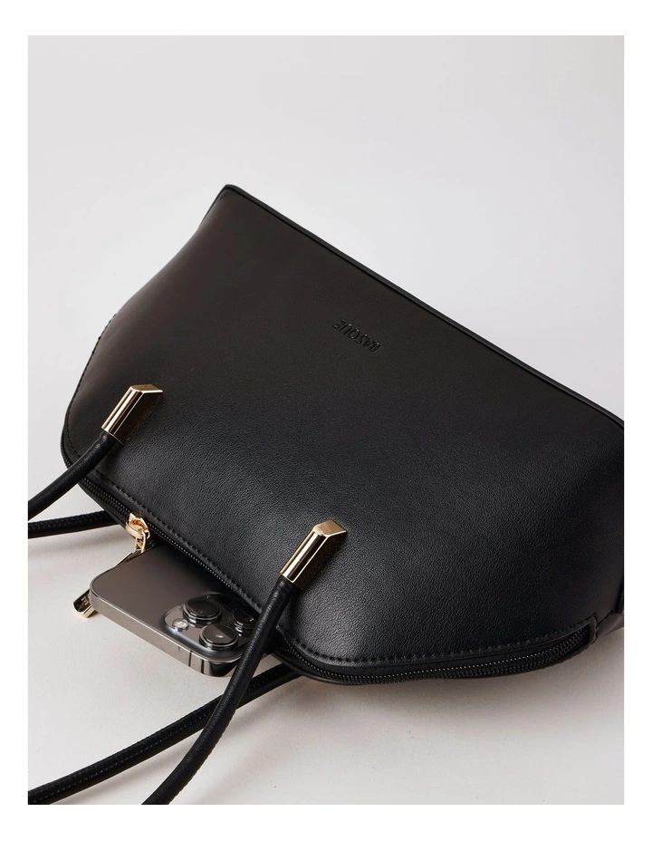 Erica Shoulder Bag in Black image 6