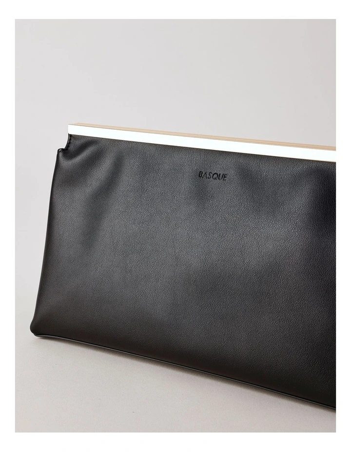 Carrie Clutch Bag in Black image 2