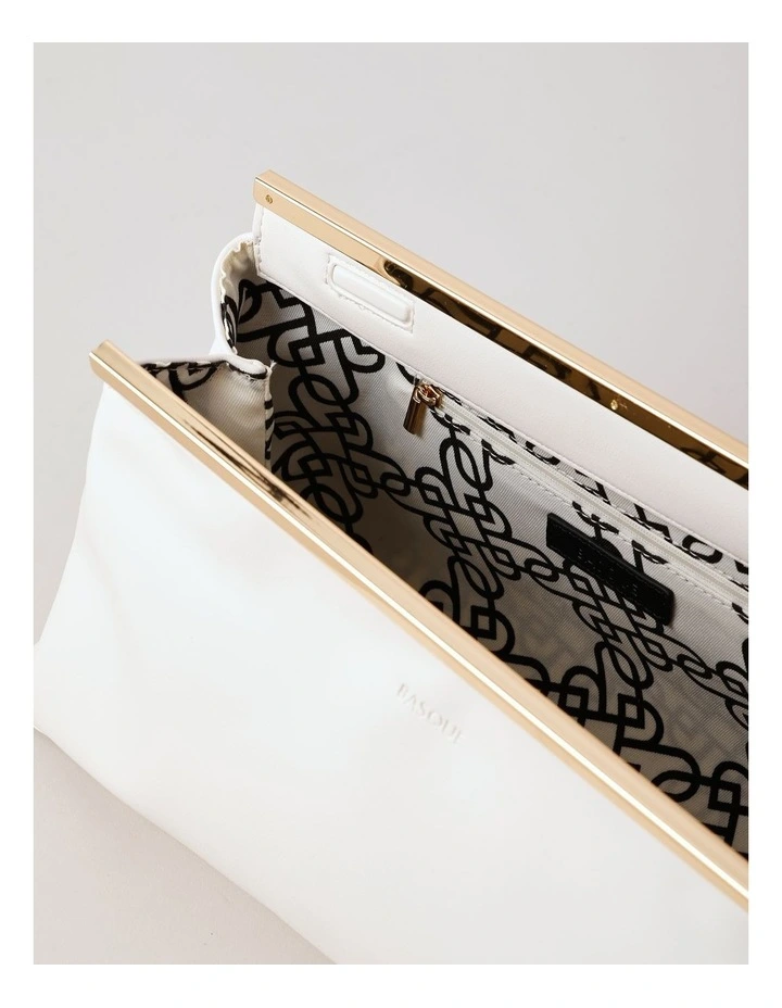 Carrie Clutch Bag in White image 4
