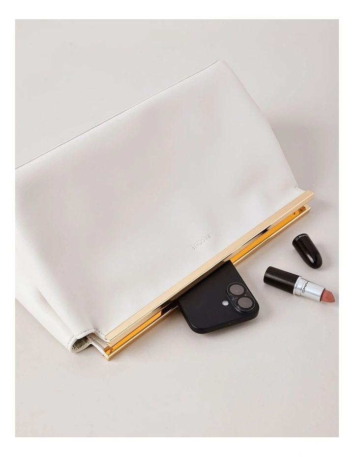 Carrie Clutch Bag in White image 5
