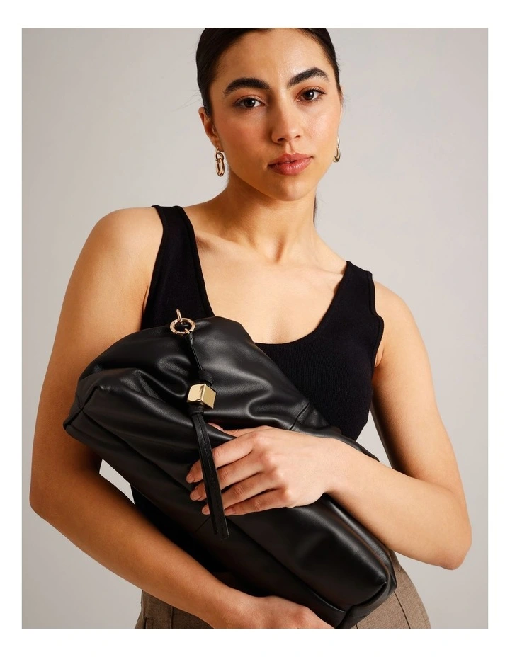 Andrea Clutch Bag in Black image 2