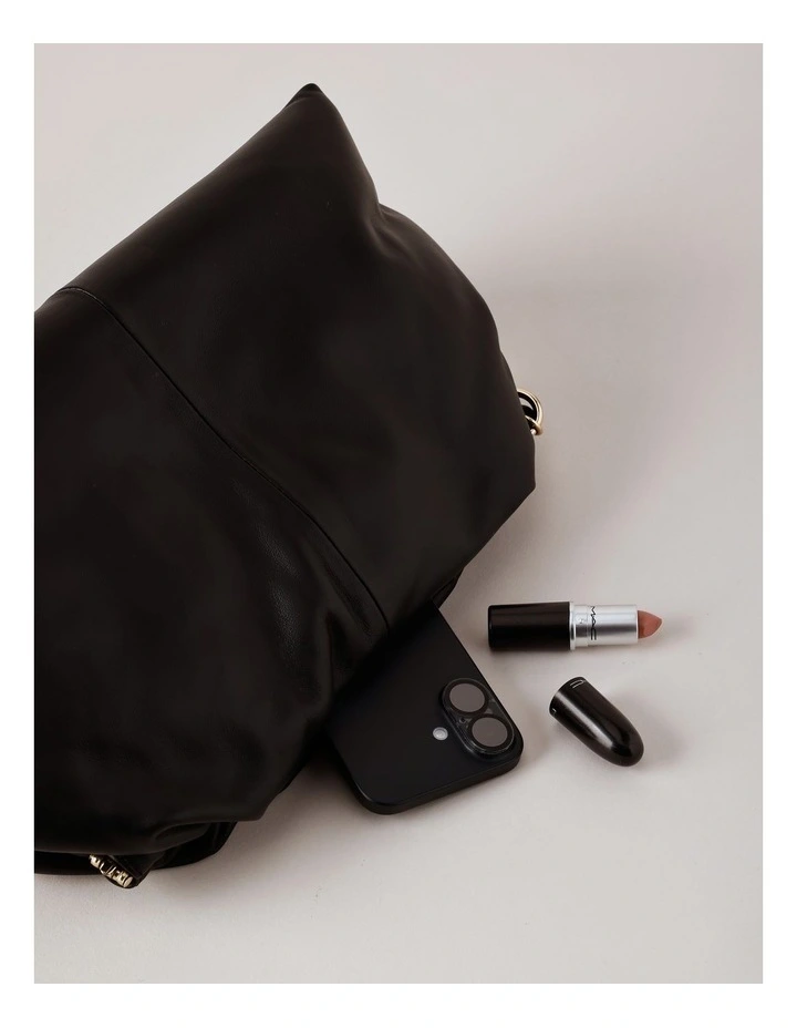 Andrea Clutch Bag in Black image 6