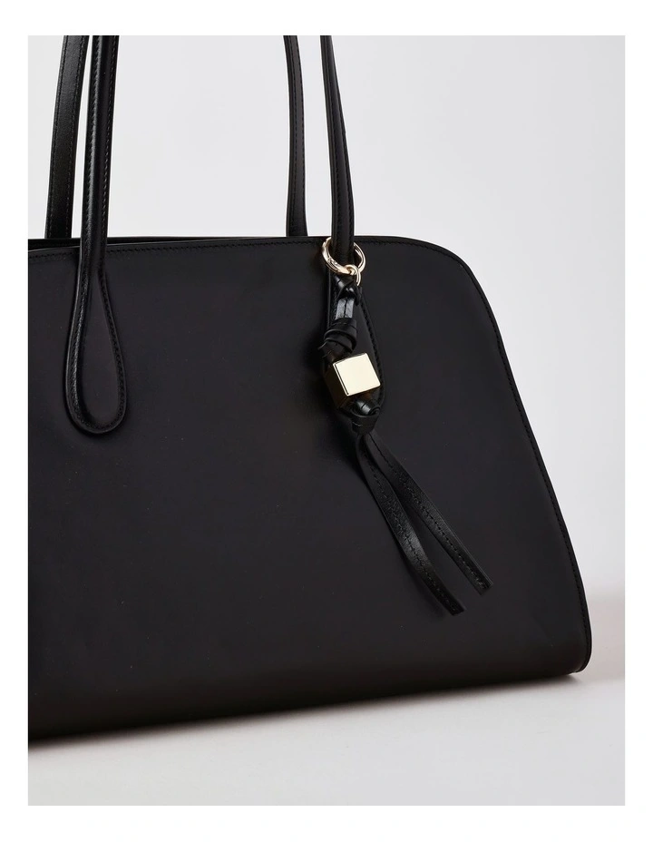Melrose Tote Bag in Black image 3