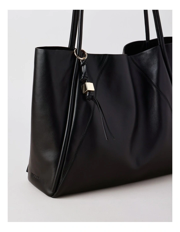 Tam Tote Bag in Black image 3