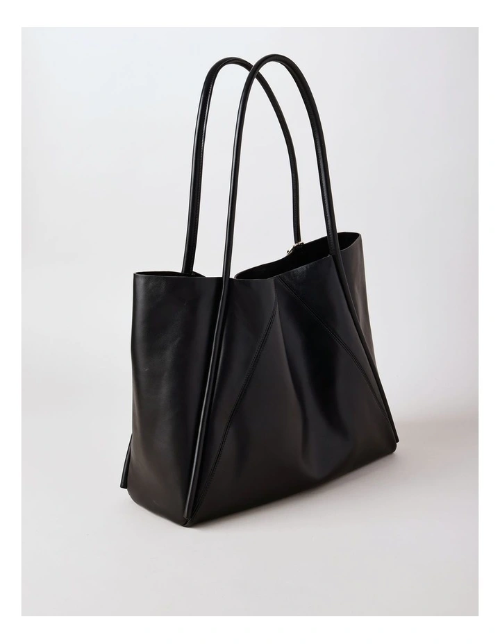 Tam Tote Bag in Black image 5